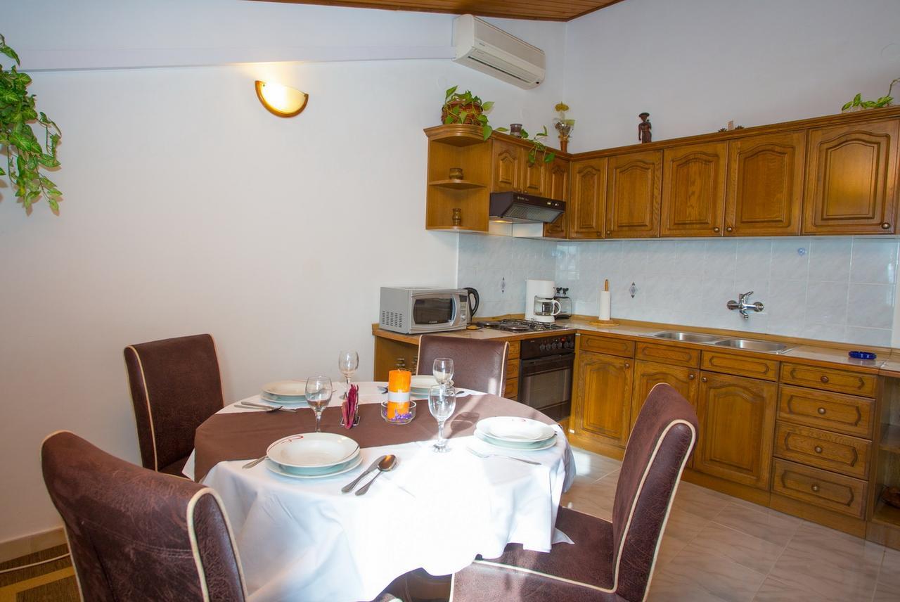 פודגורה Apartments Tanja מראה חיצוני תמונה